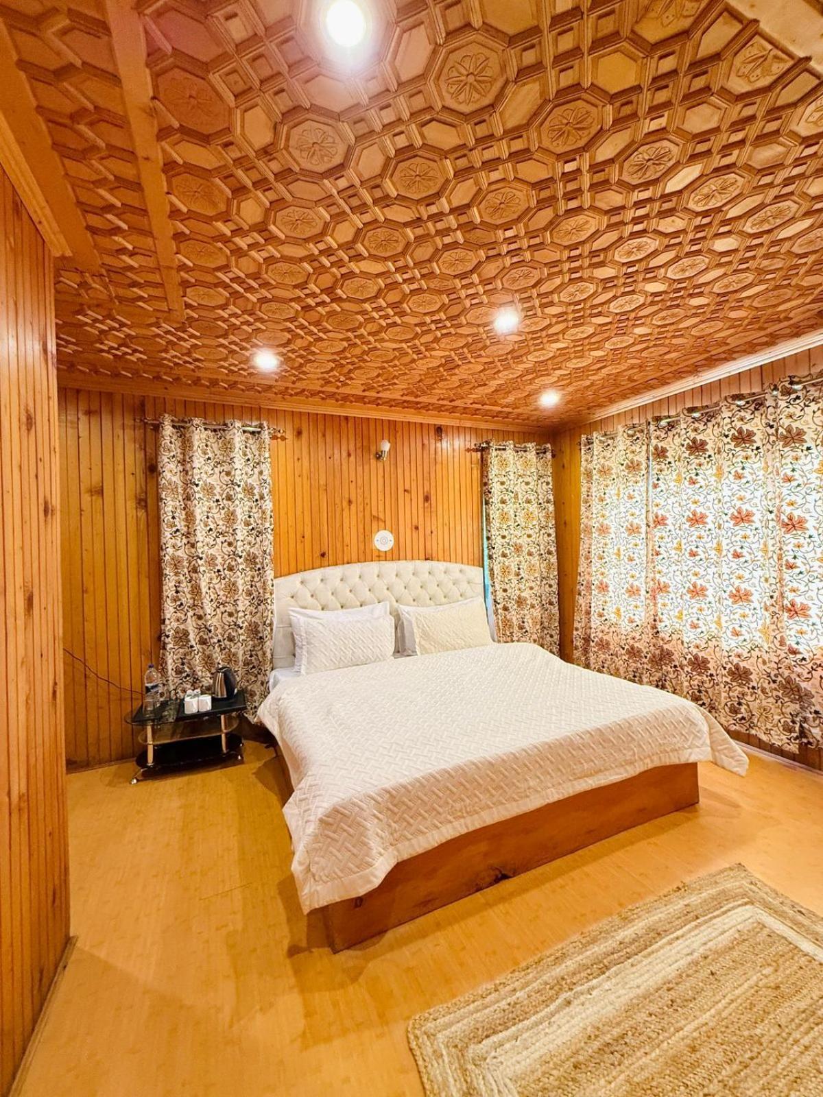 The Pinus Resort Pahalgām Exterior foto